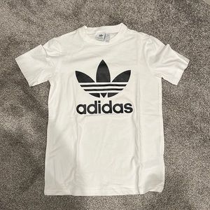 Adidas White and Black T-Shirt Size Small